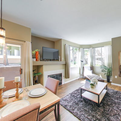 Entrance/Dining Area