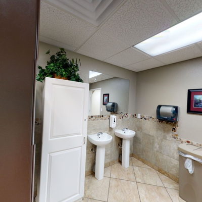 Women's Comfort Room