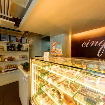 Desserts/Pastry Counter