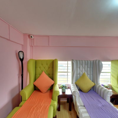 2nd Floor / Nail Spa