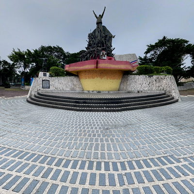 EDSA People Power Monument