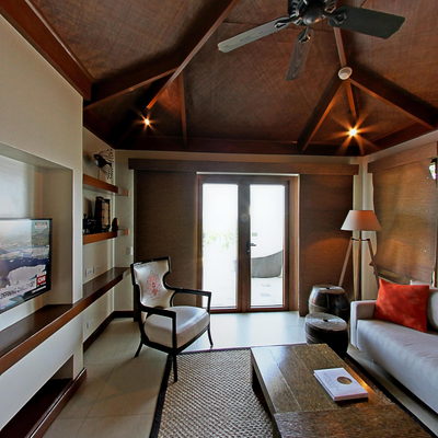 Living & Dining Area / Kitchen