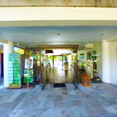 Entrance to Lobby