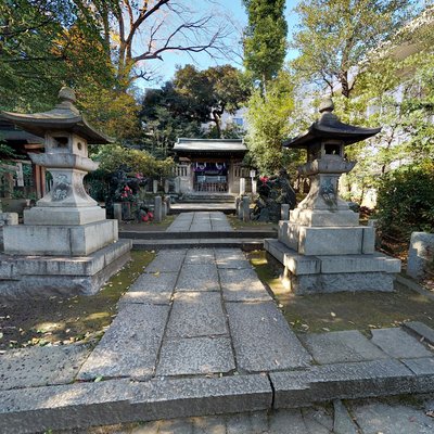 Komagome Inari Shrine