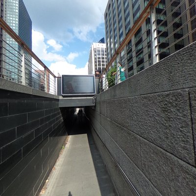 Entrance to Cheonggyecheon Stream