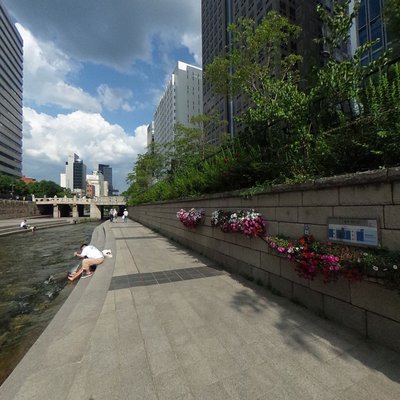 Cheonggyecheon Stream