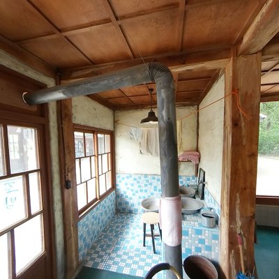 Old Barbershop Replica