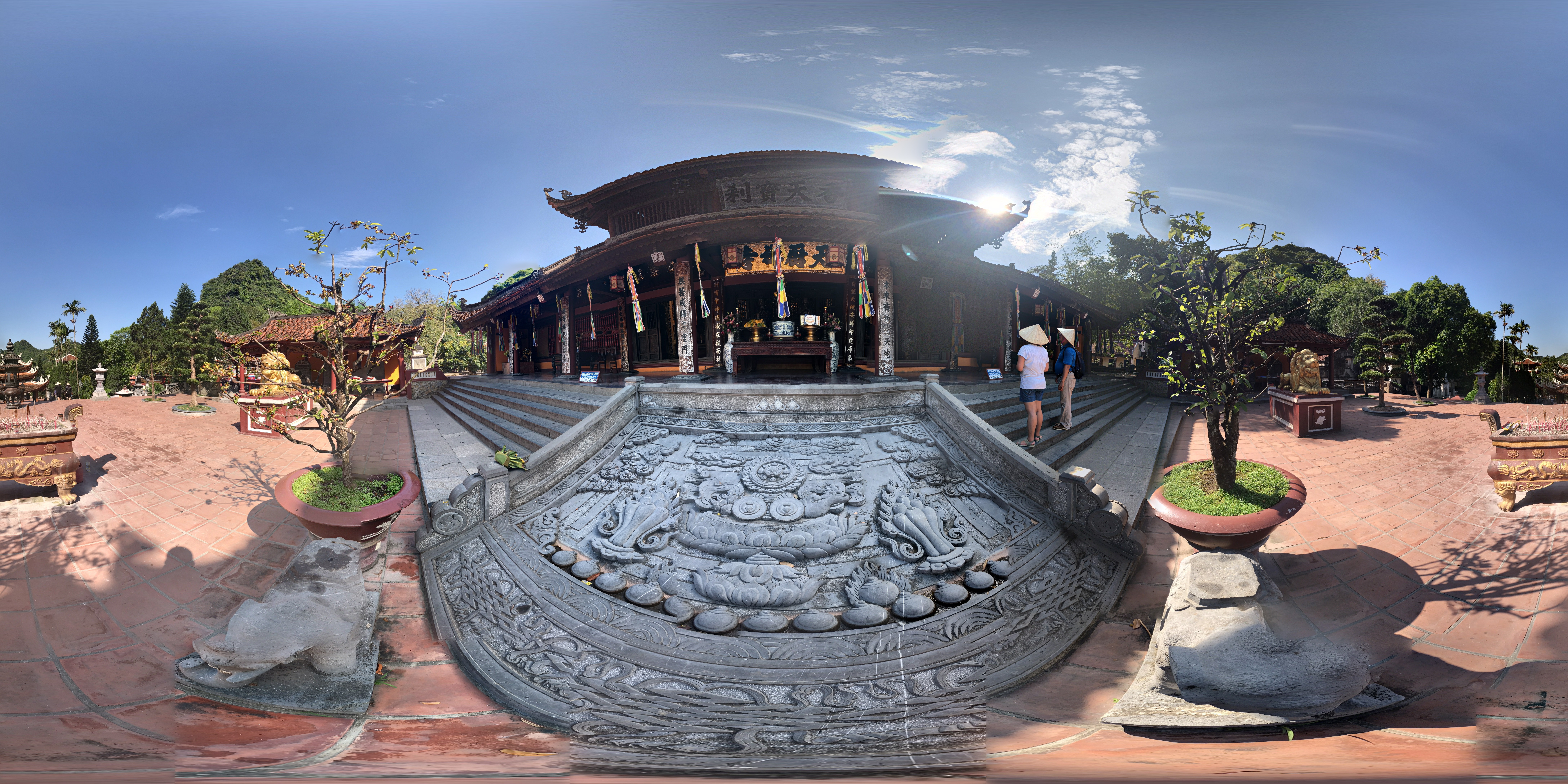 Thien Tru Pagoda Entrance