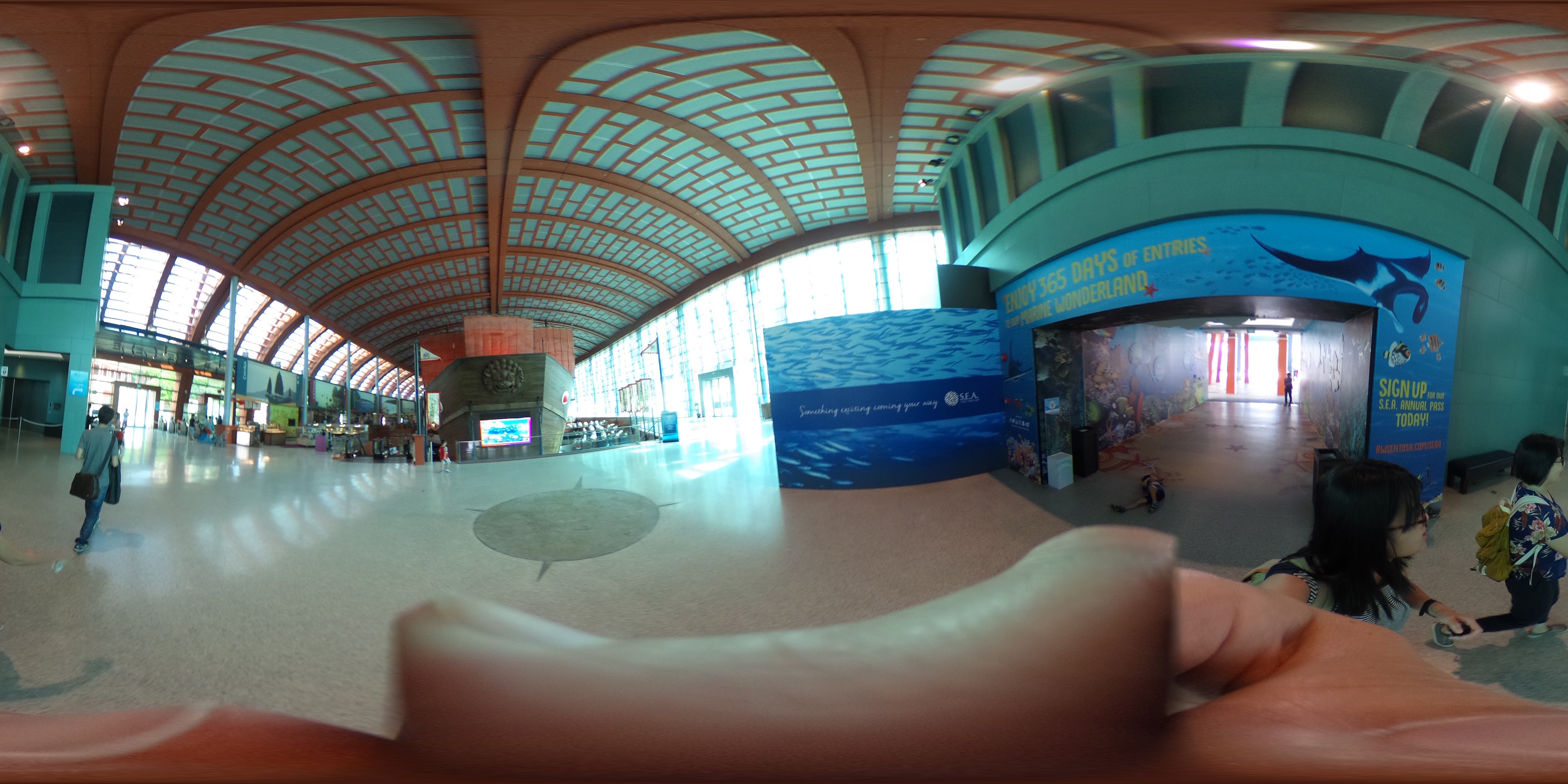 Large Interactive Indoor Aquarium Entrance