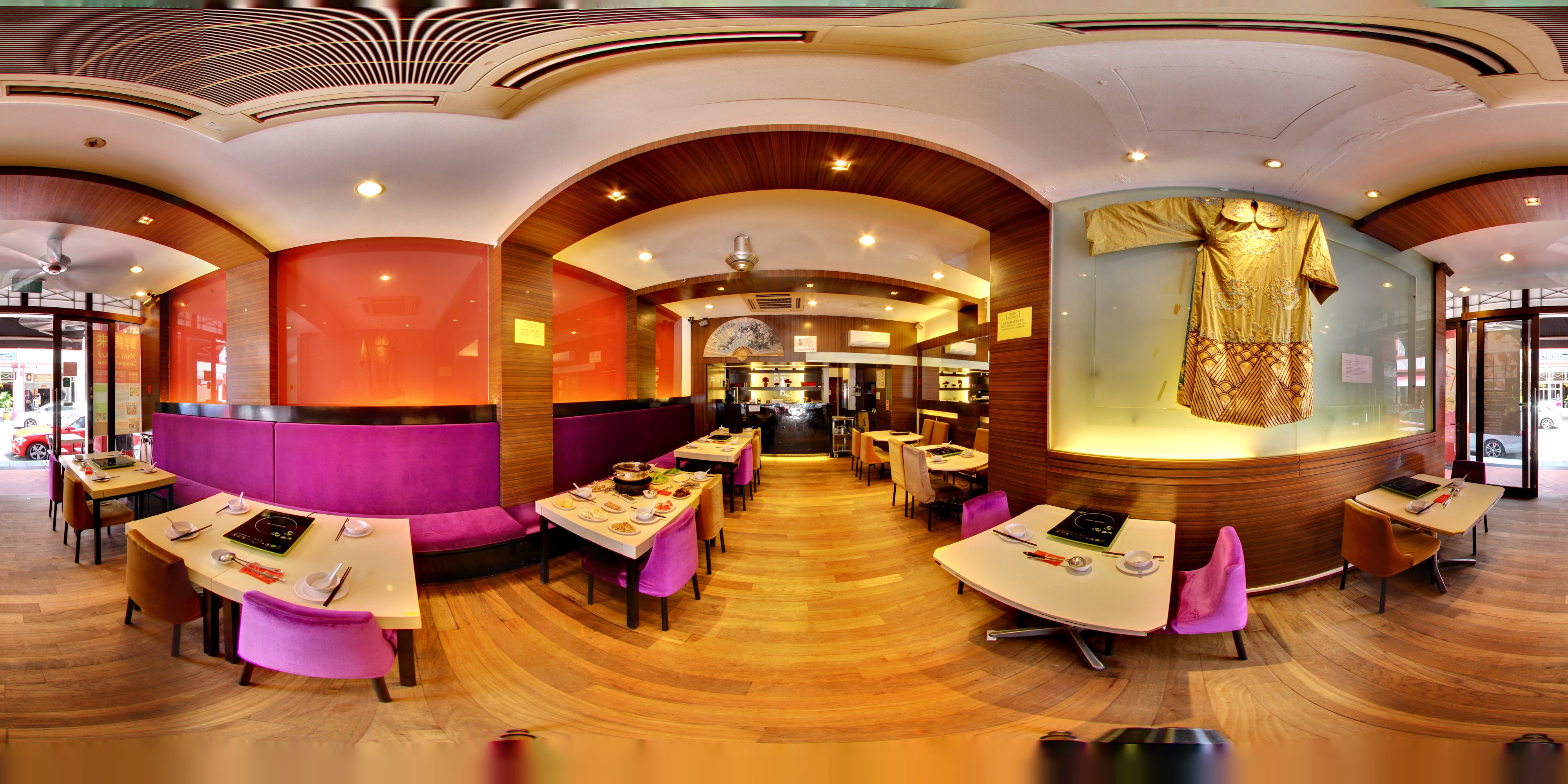 Elegant Restaurant Interior Setting