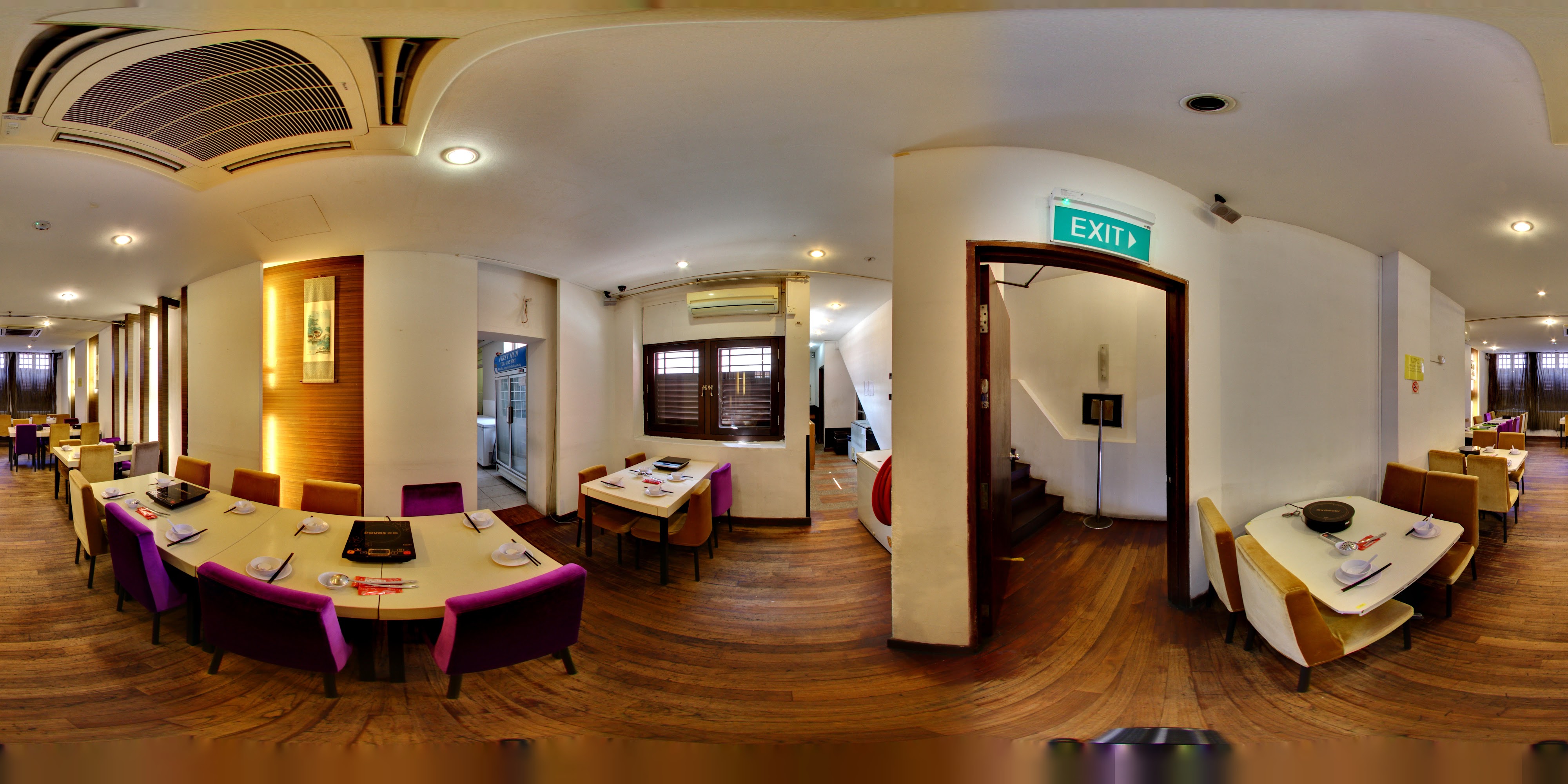 Elegant Dining Room Setting