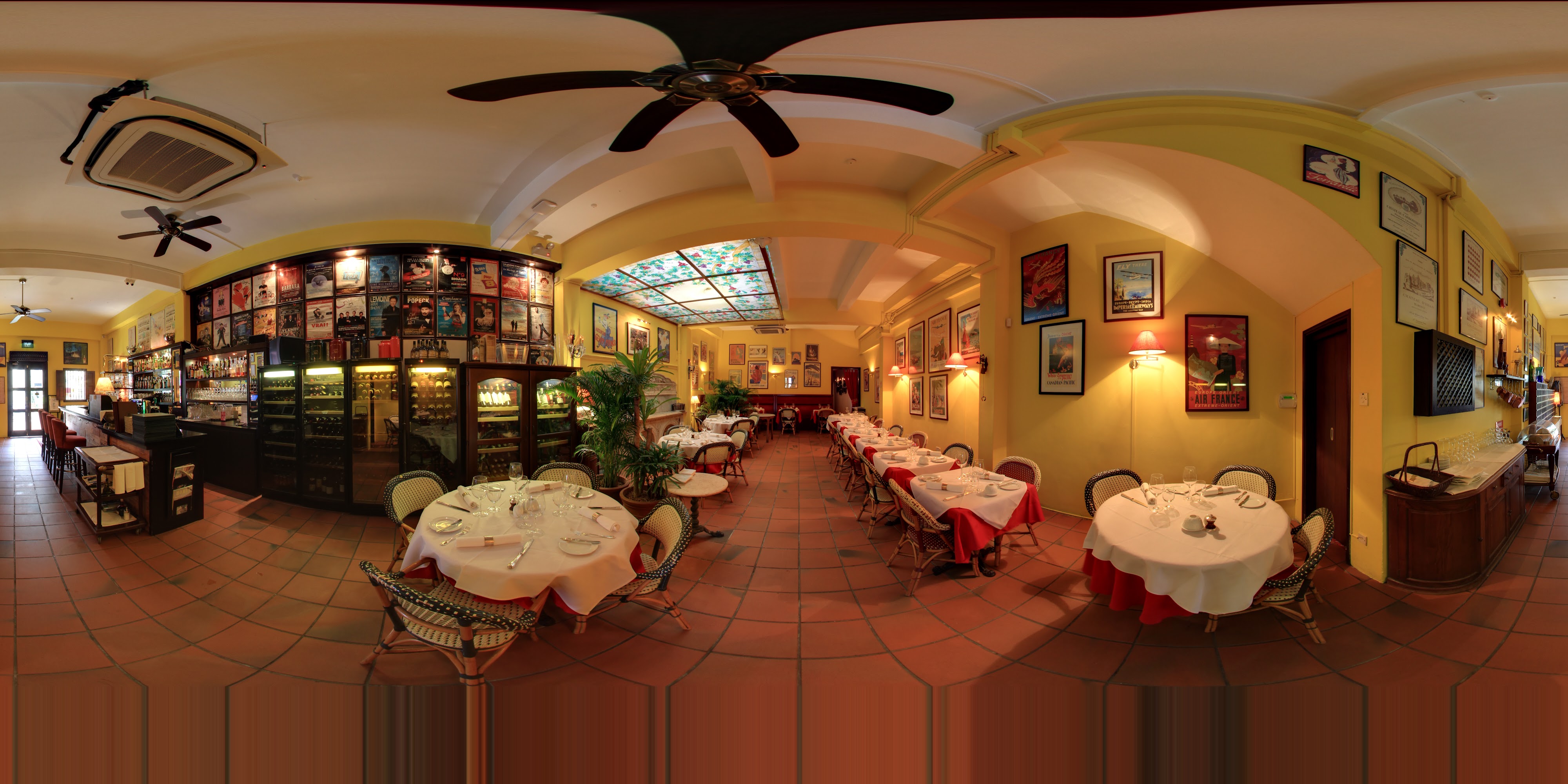 Vintage Elegant Dining Room Decor