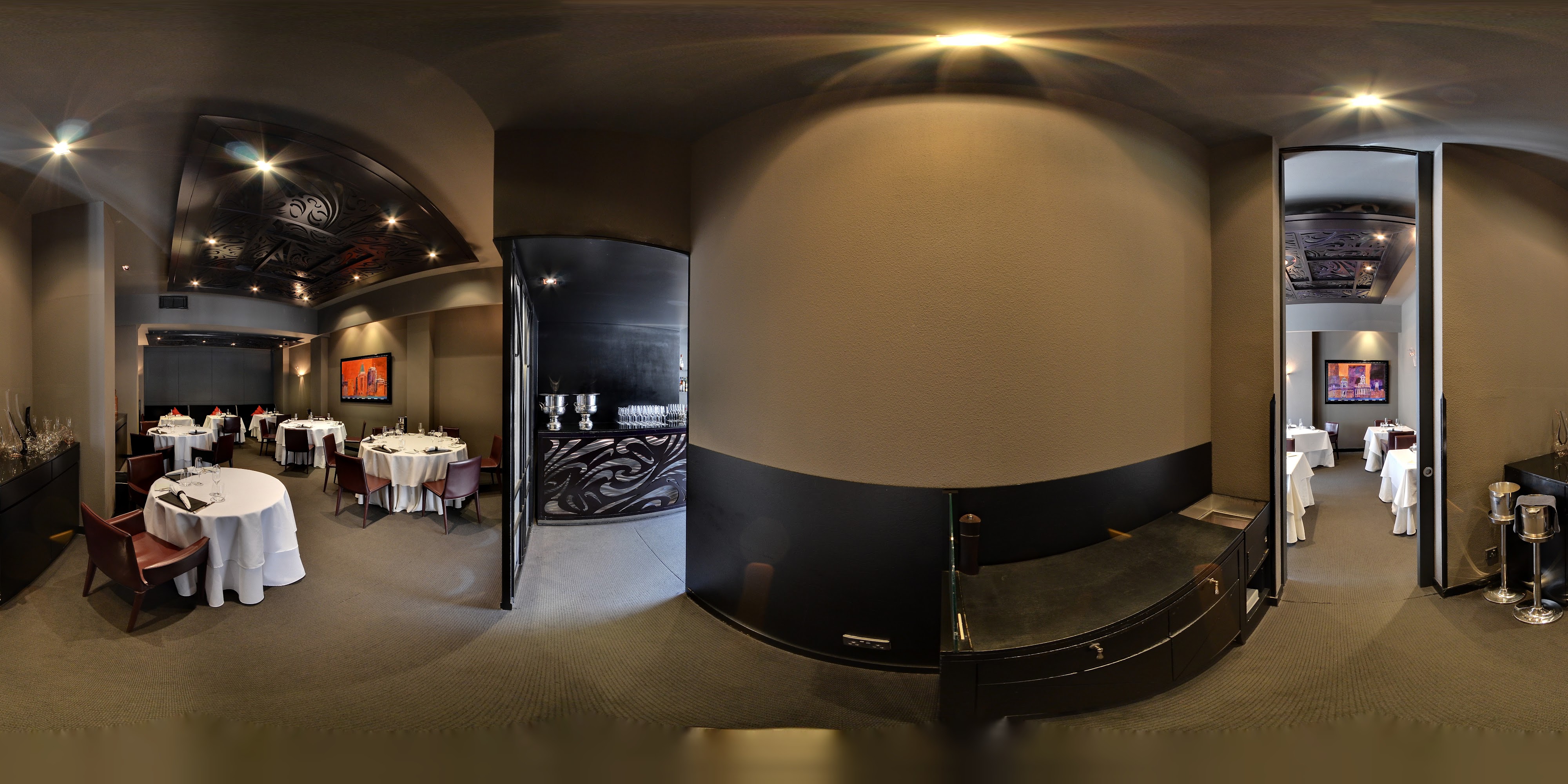 Elegant Restaurants Seating Arrangement