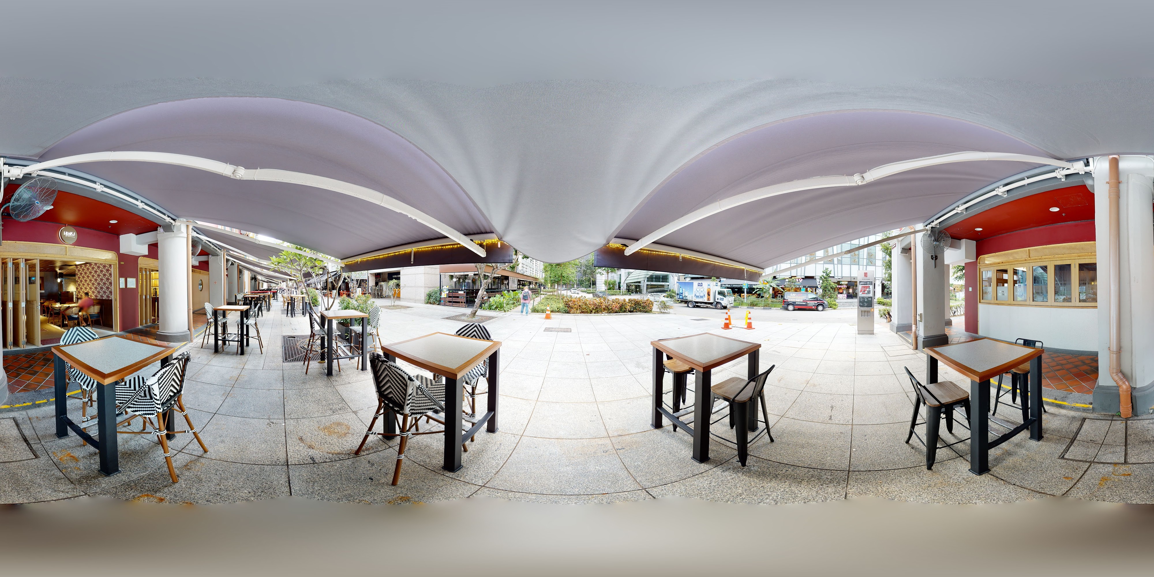 Quiet Outdoor Dining Area