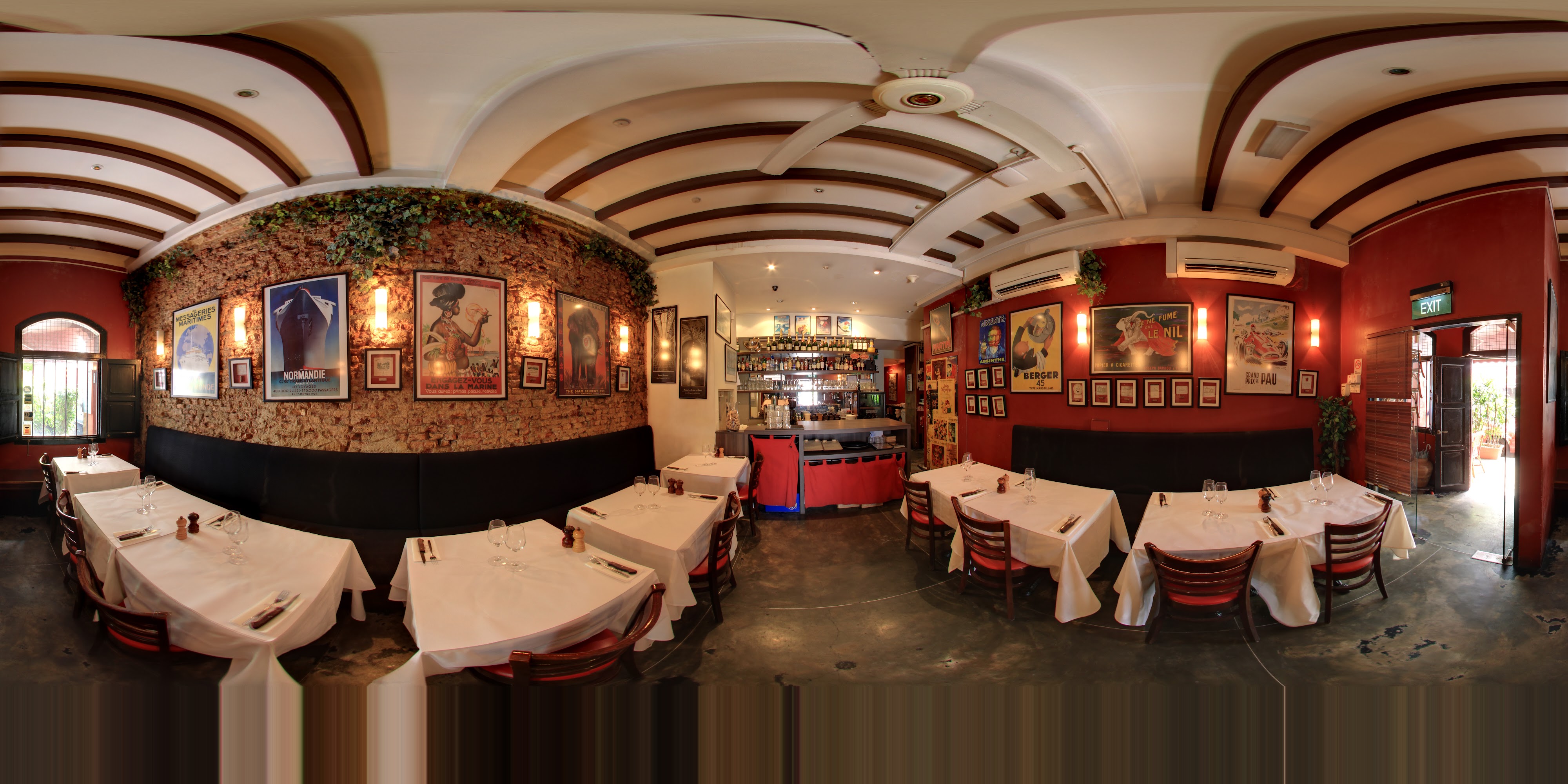 Vintage Restaurant Interior Decor