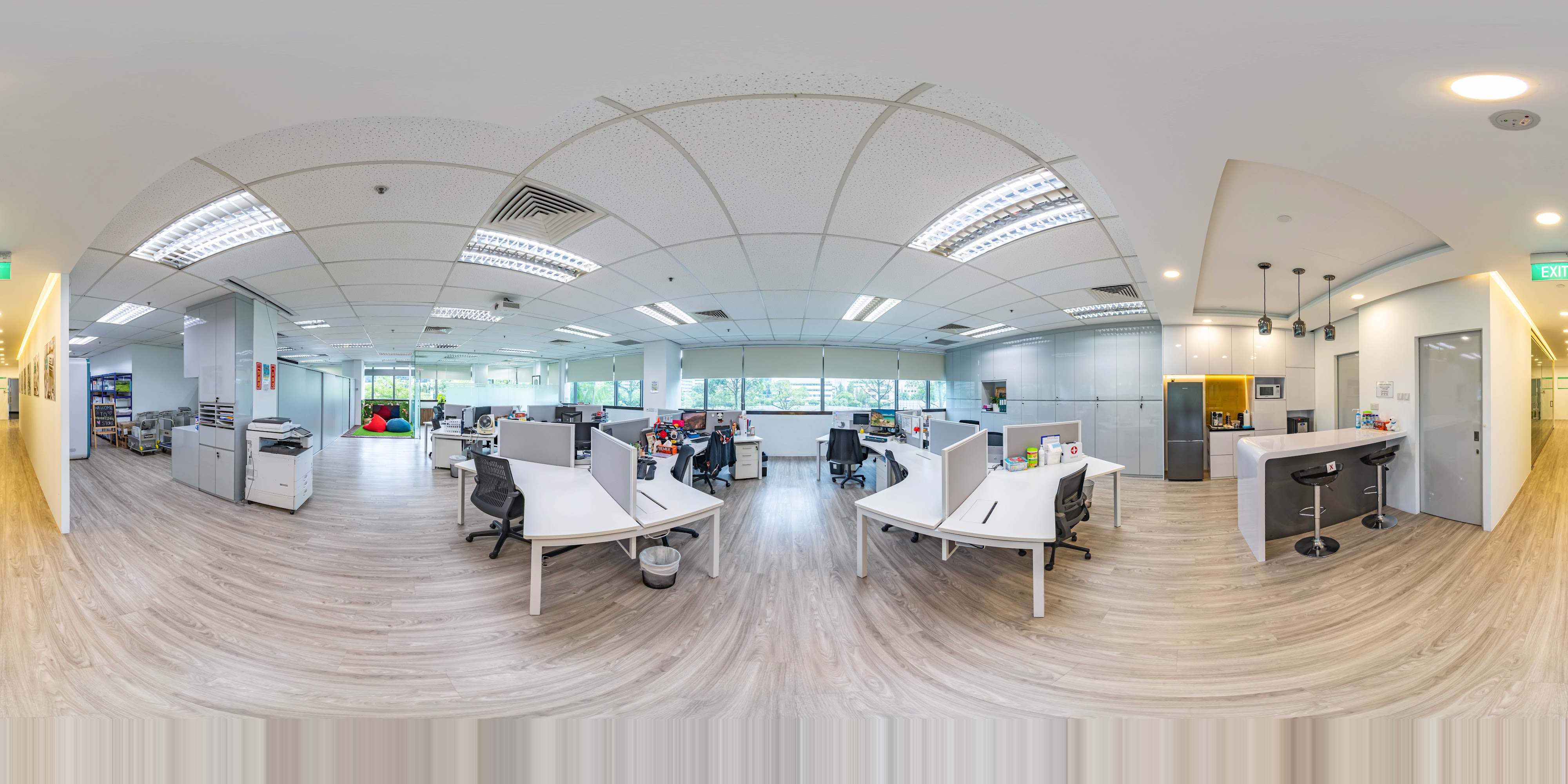 Modern Office Workspace Design