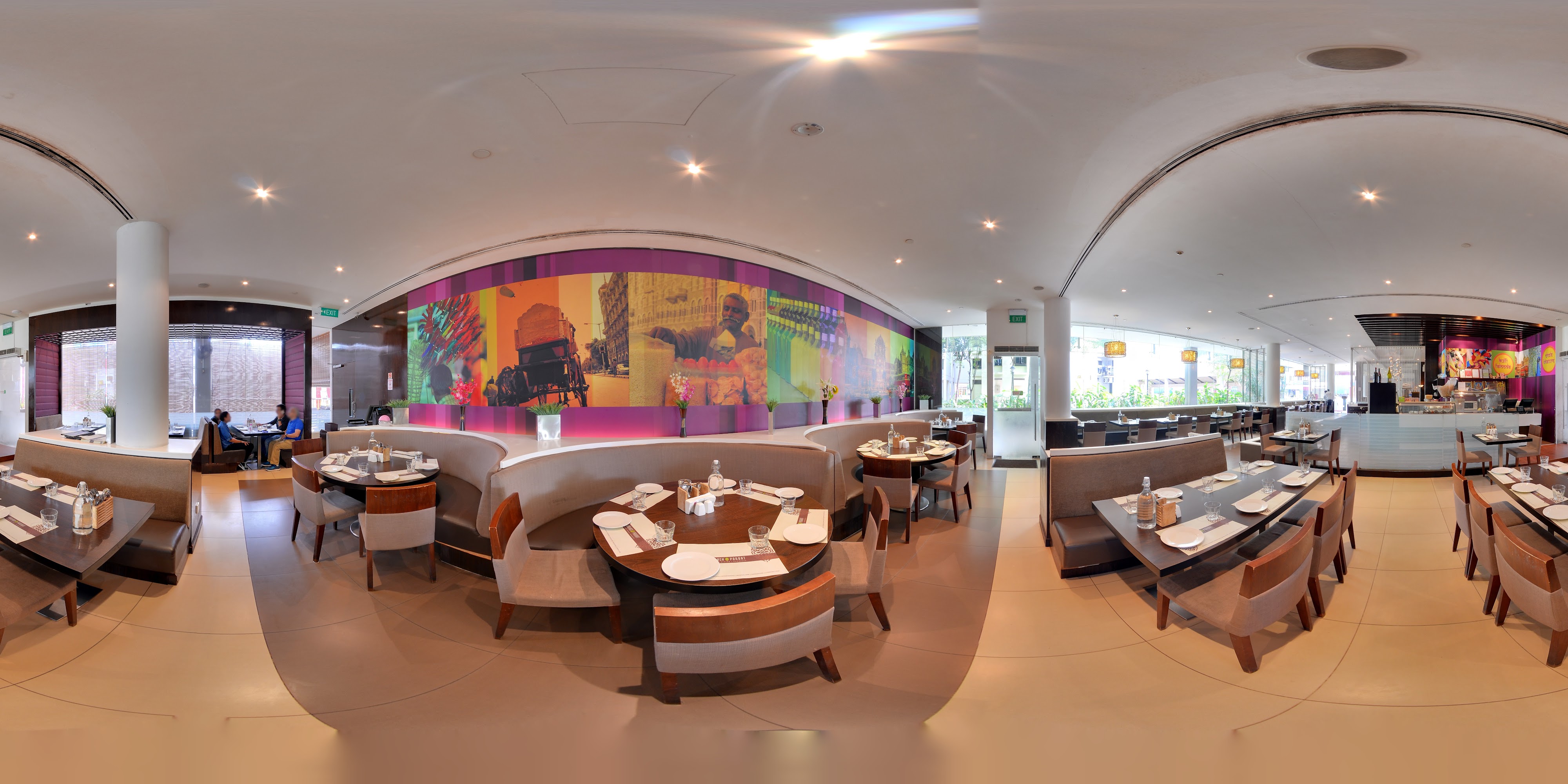 Elegant Vegetarian Dining Room Setting