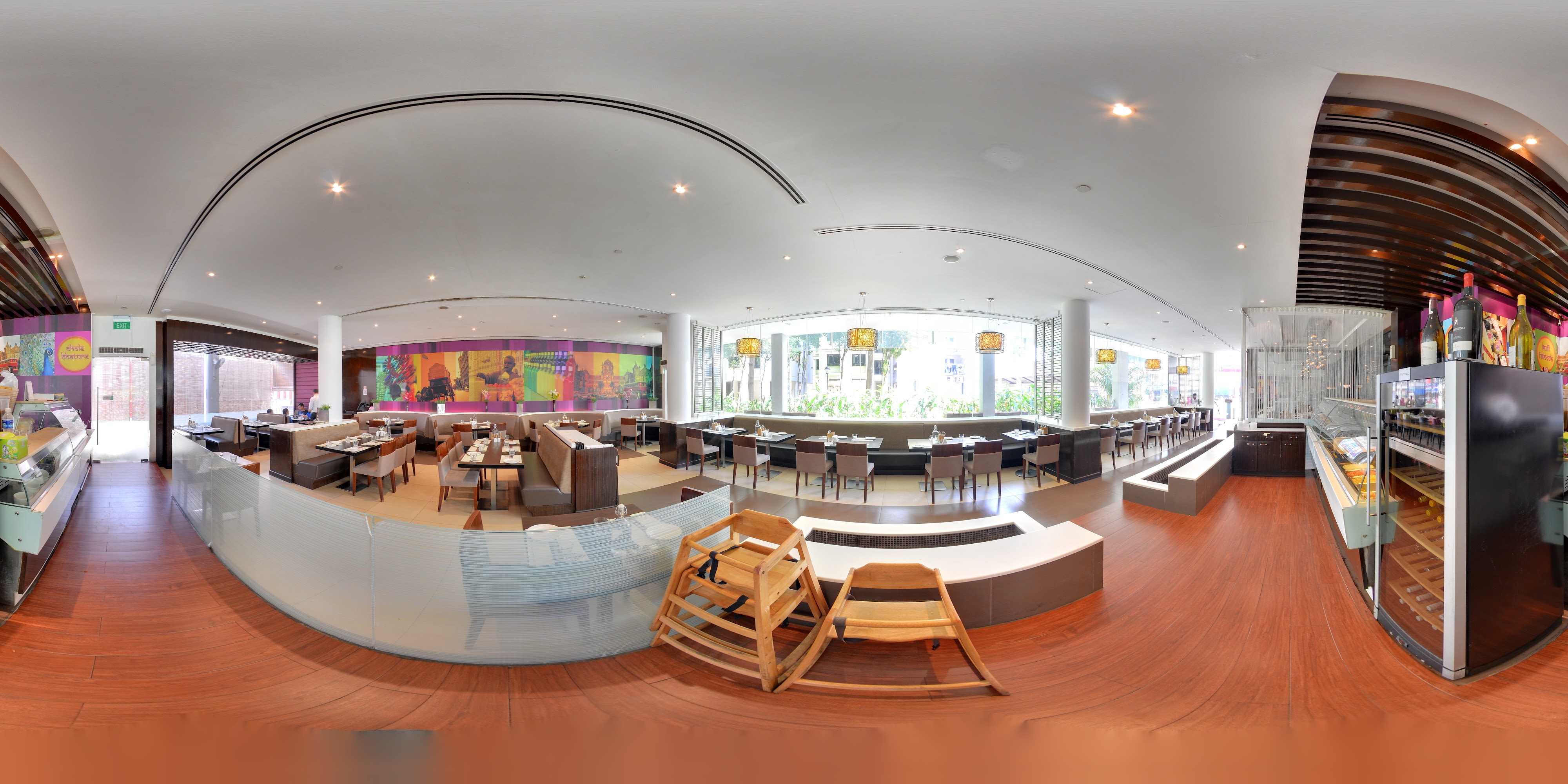 Stylish Fine Dine Vegetarian Restaurant