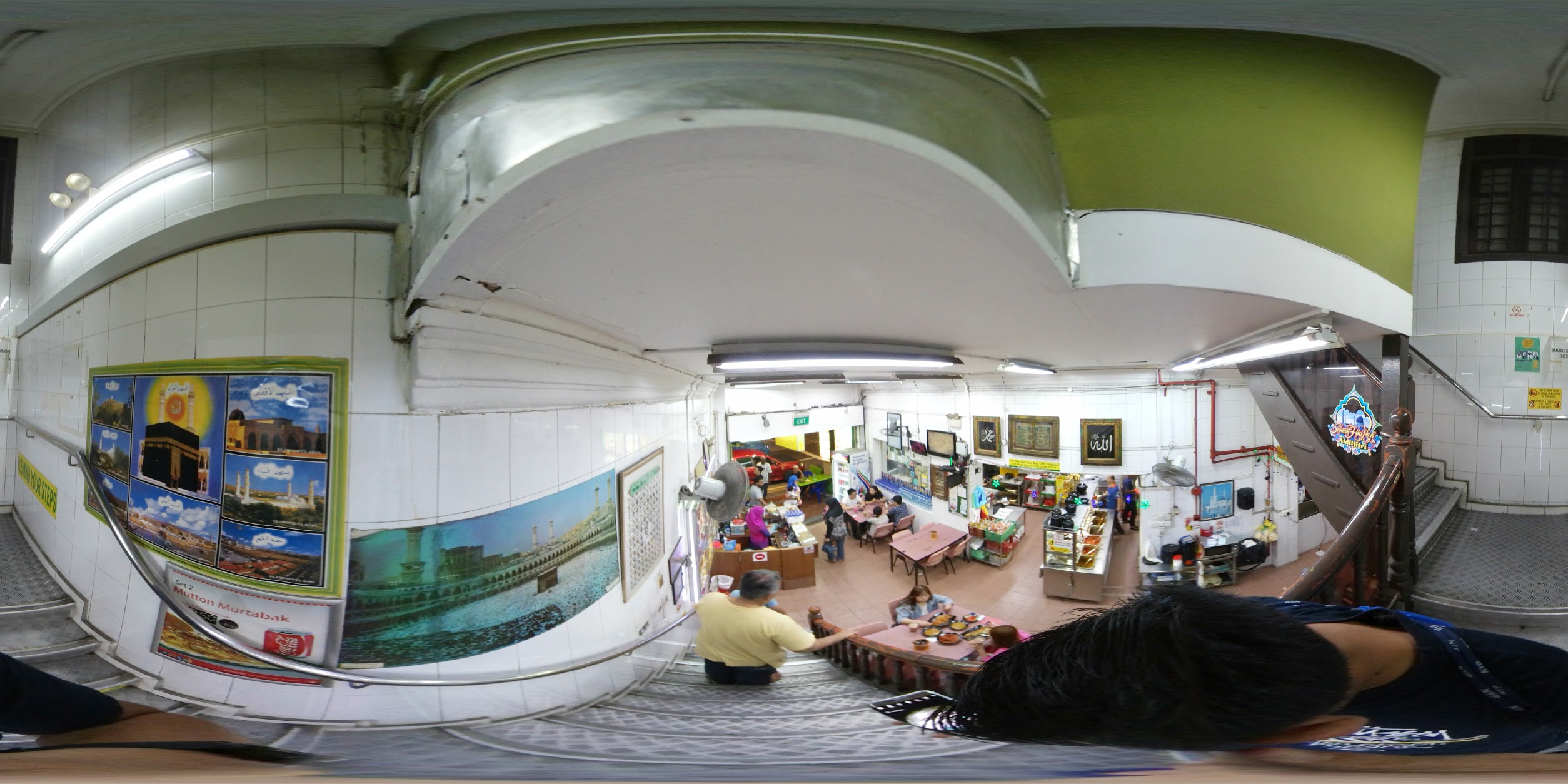 Muslim Eatery with Community Spirit