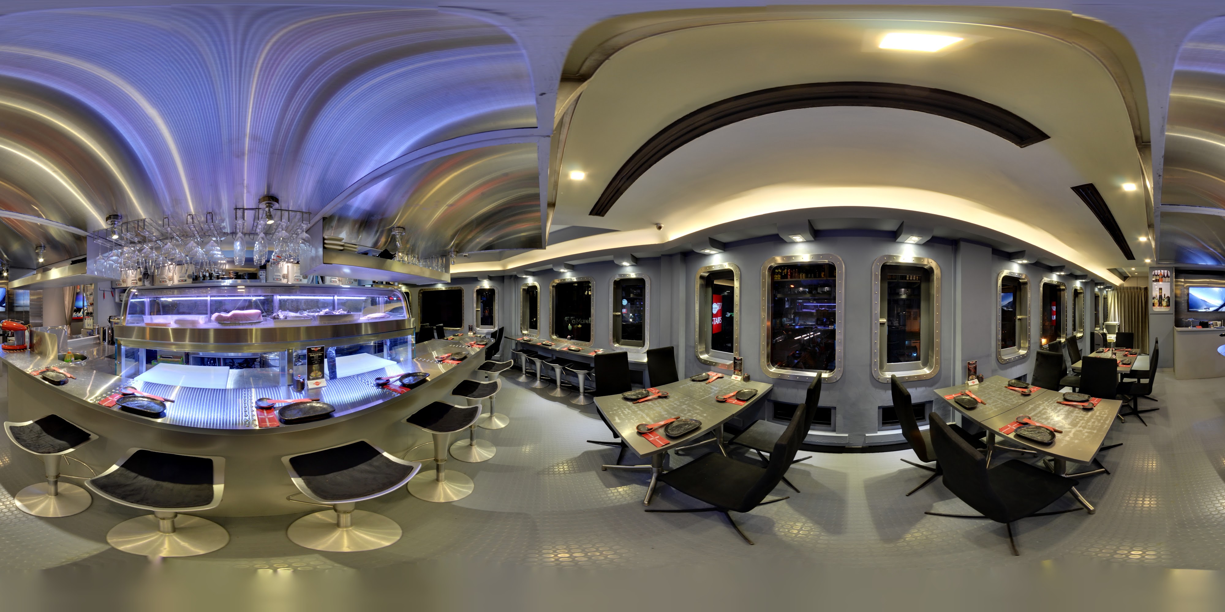 Luxurious Dining Setting Design