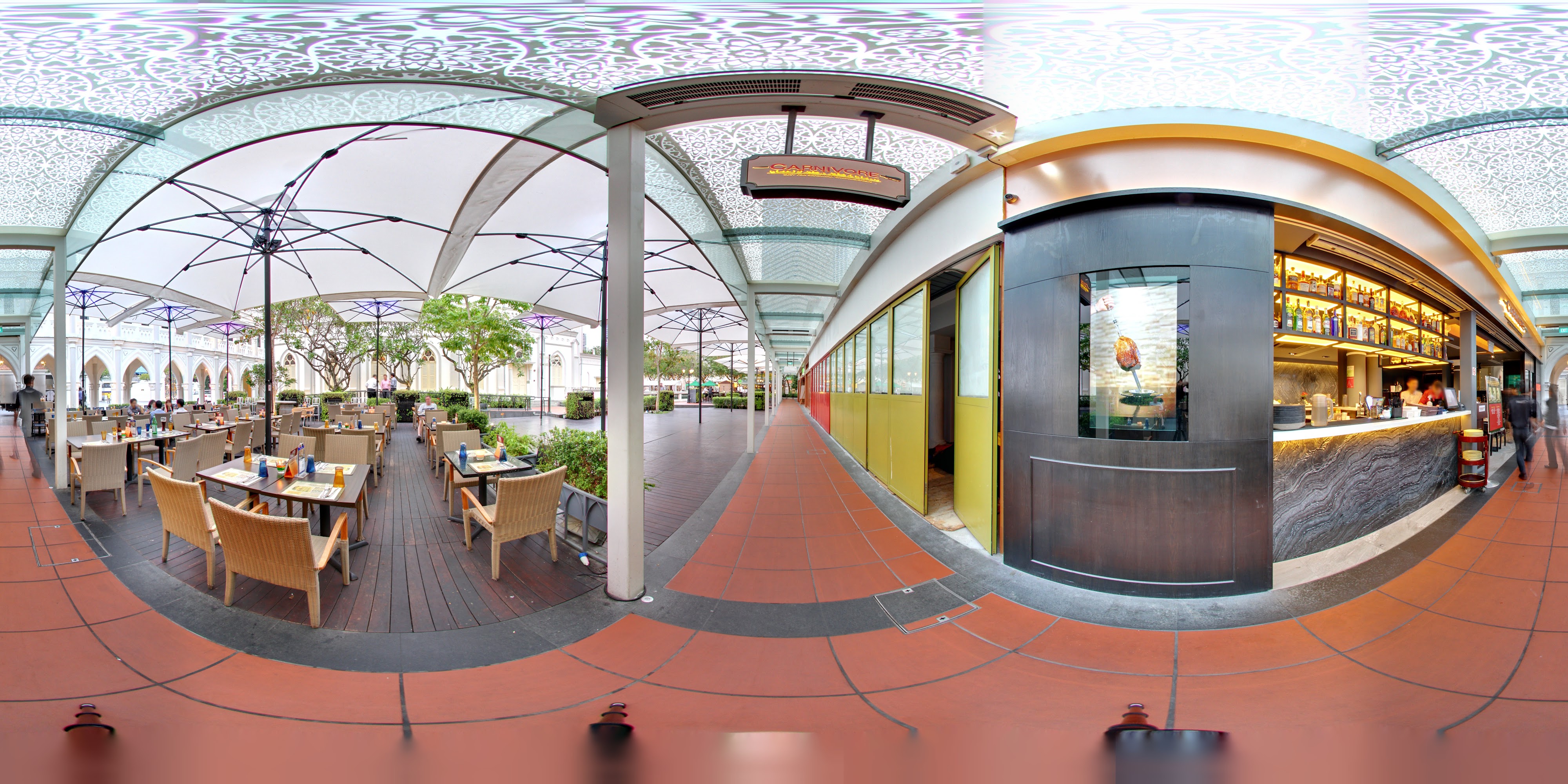 Elegant Outdoor Dining Area