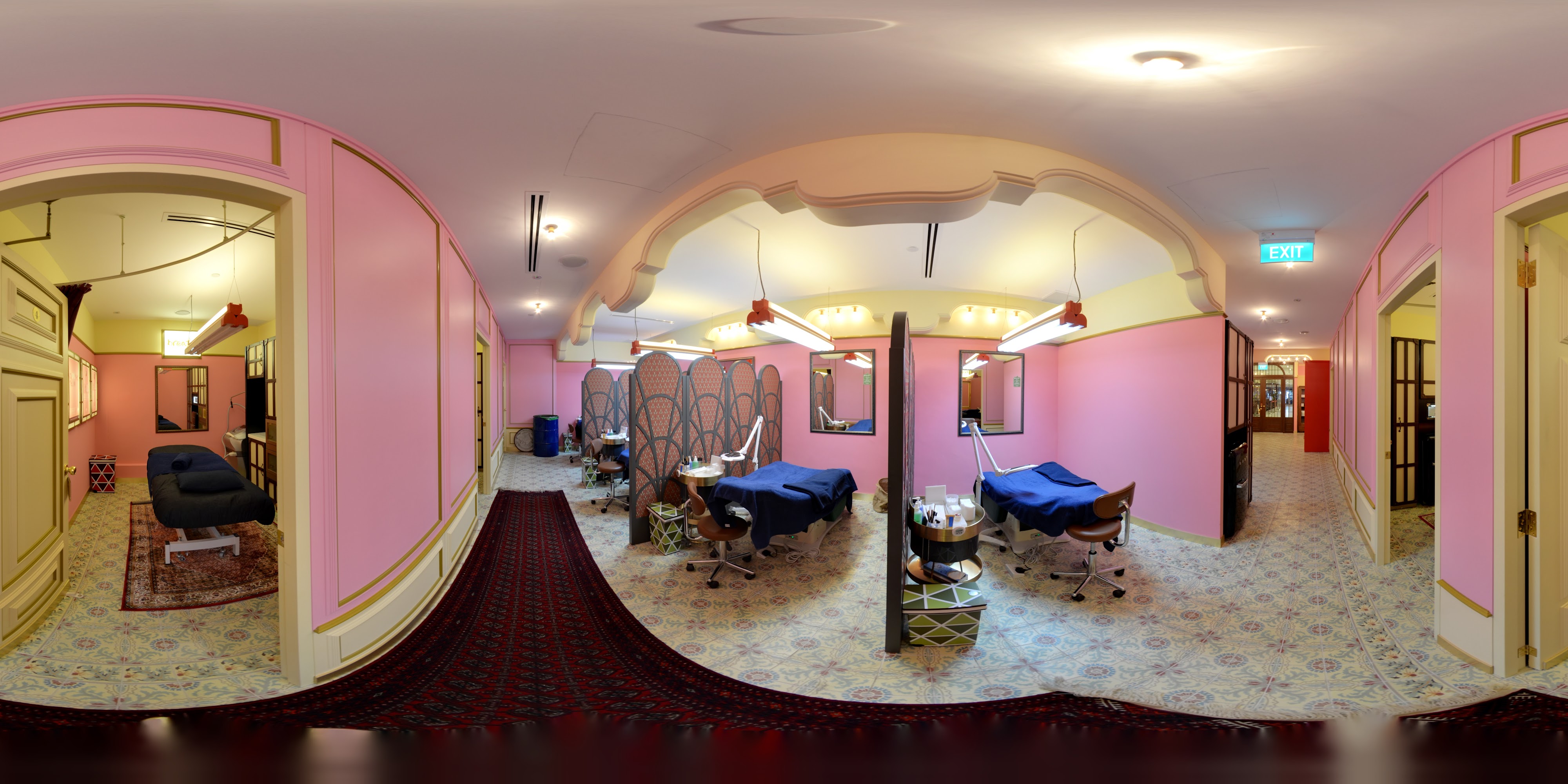 Elegant Salon Interior Design