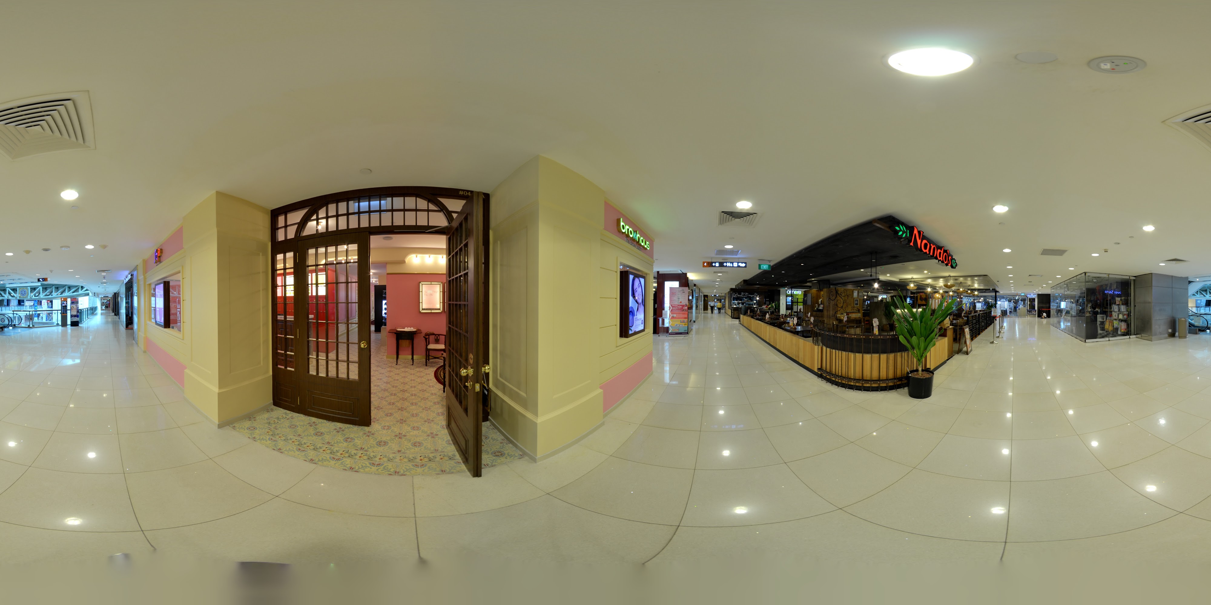 Modern Mall Interiors with Dining