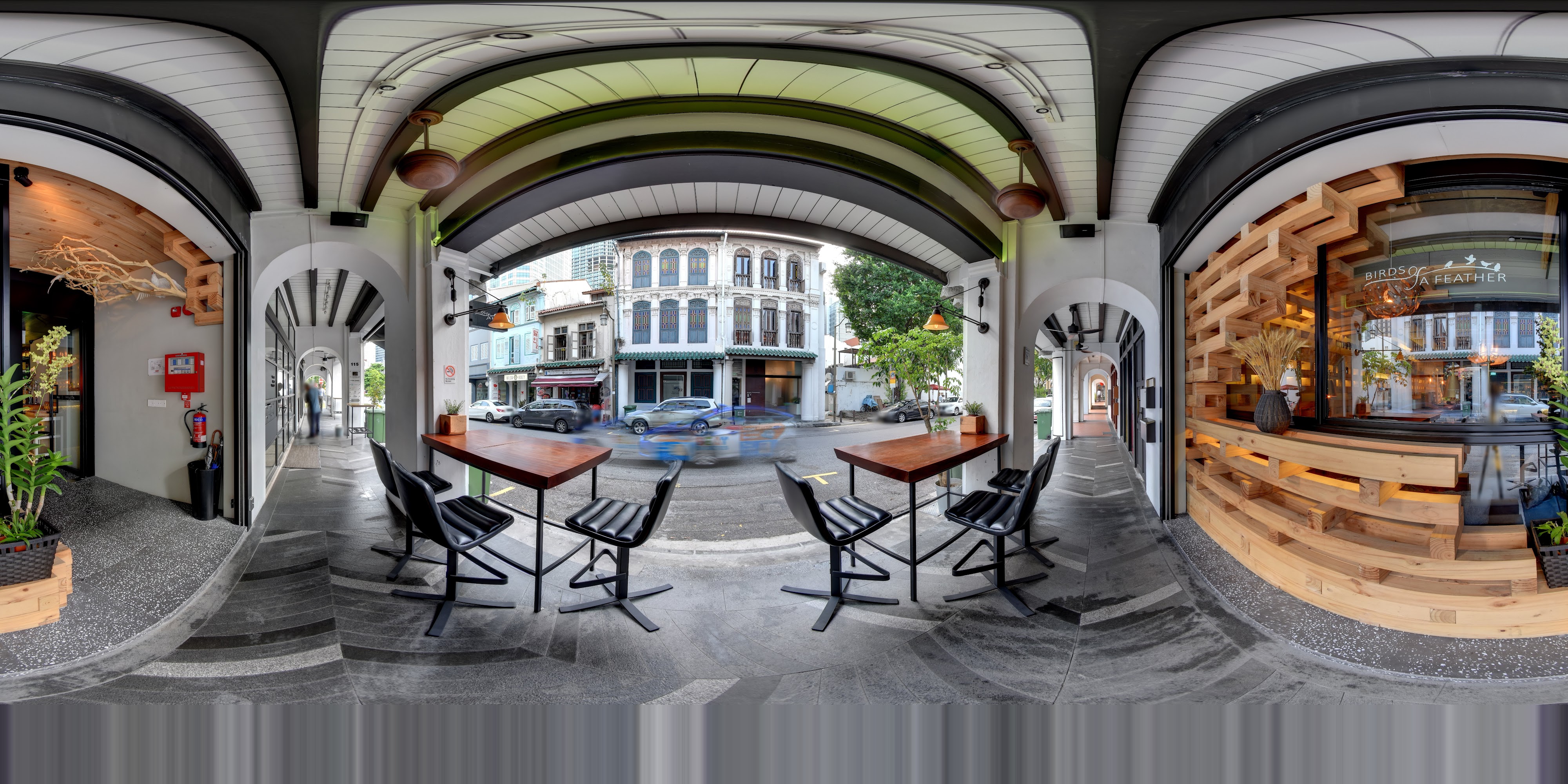 Charming Urban Alfresco Dining