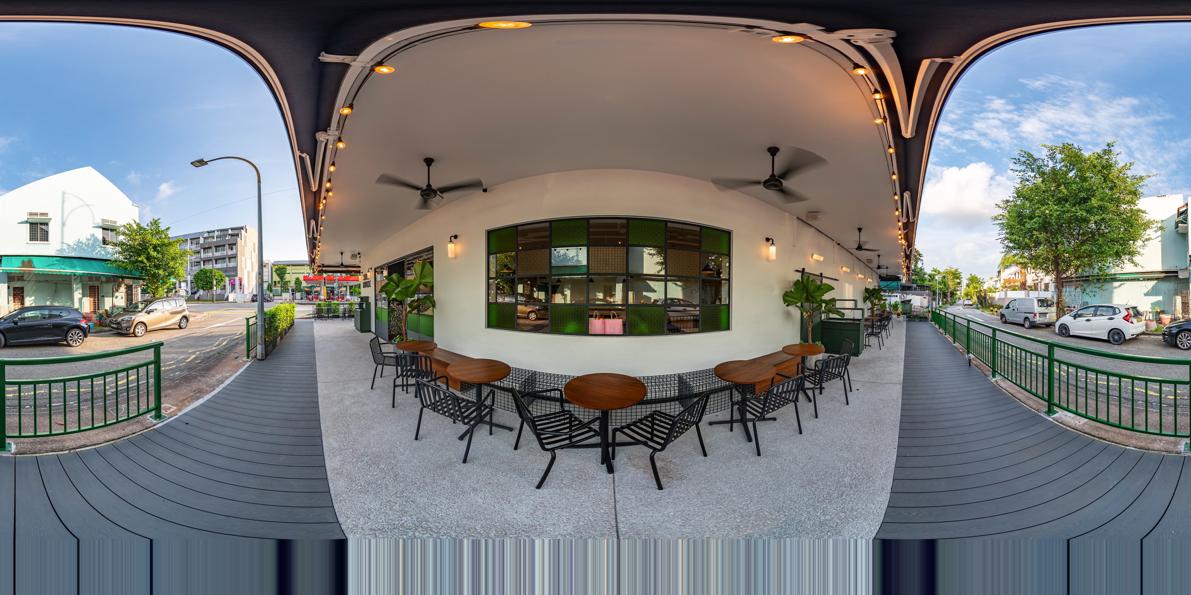 Café Al Fresco Seating Area