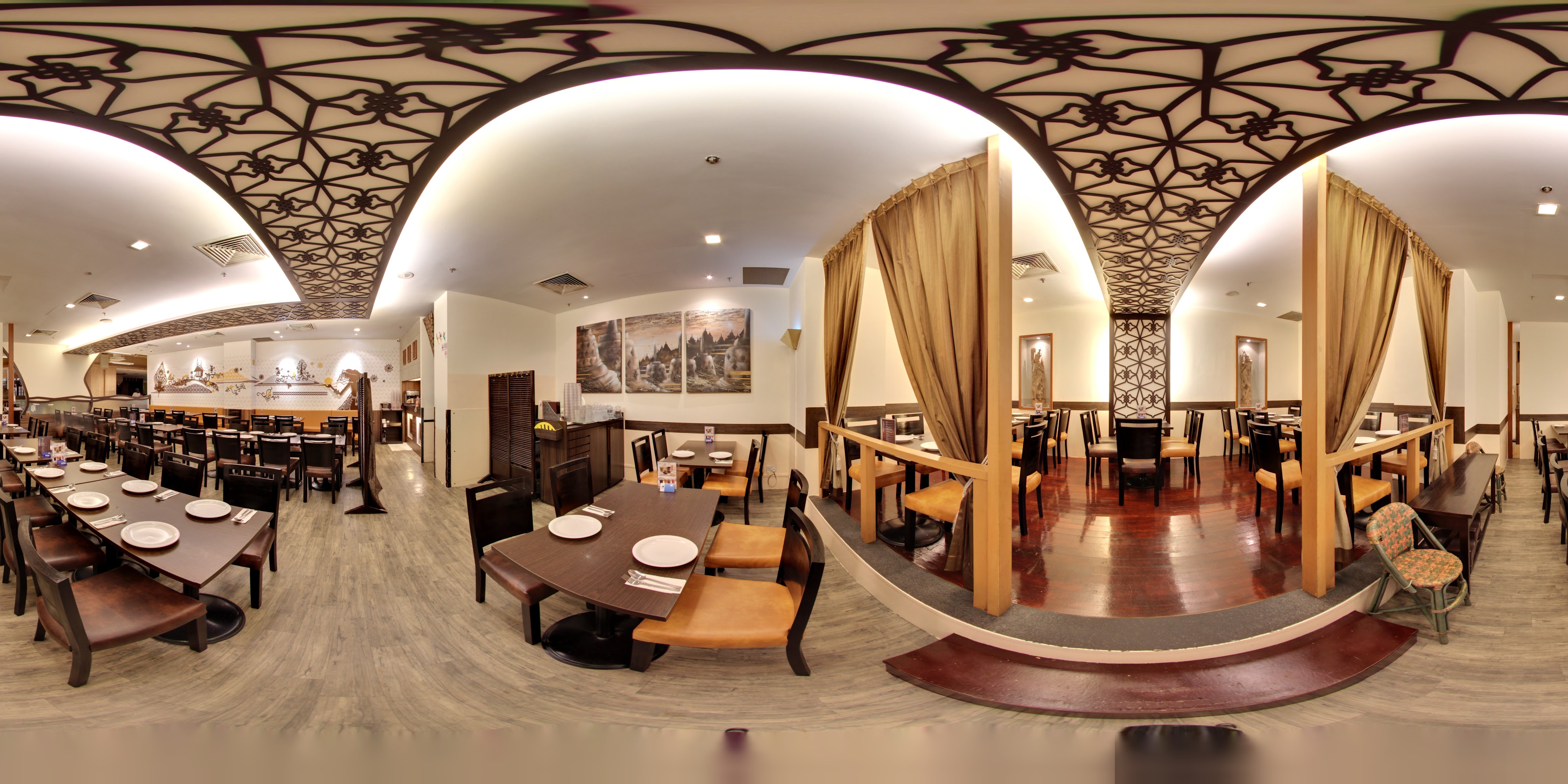 Elegant Indonesian Dining Space