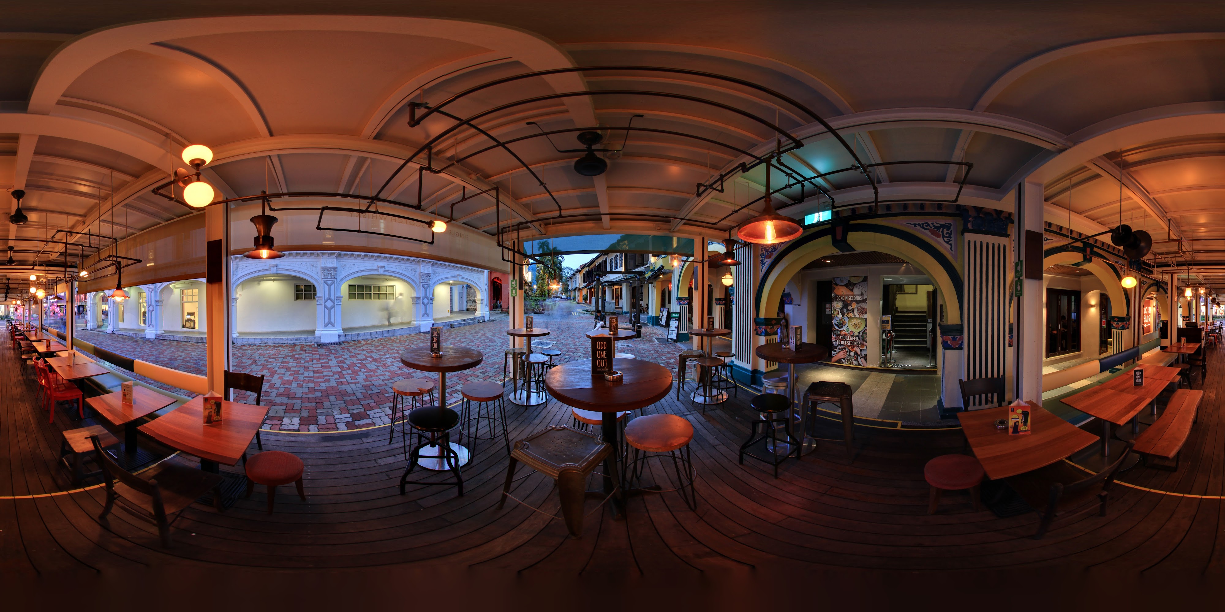 Charming Outdoor Night Eatery