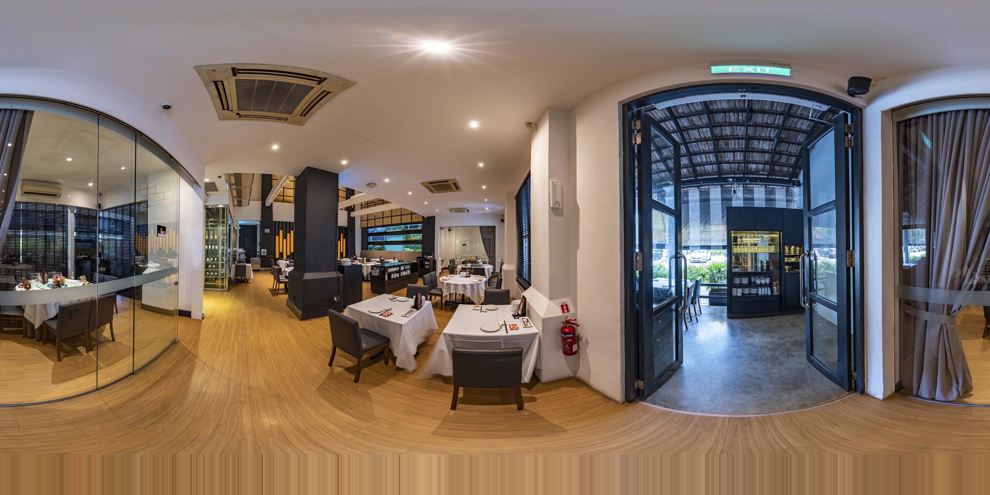 Elegant Indoor Dining Space