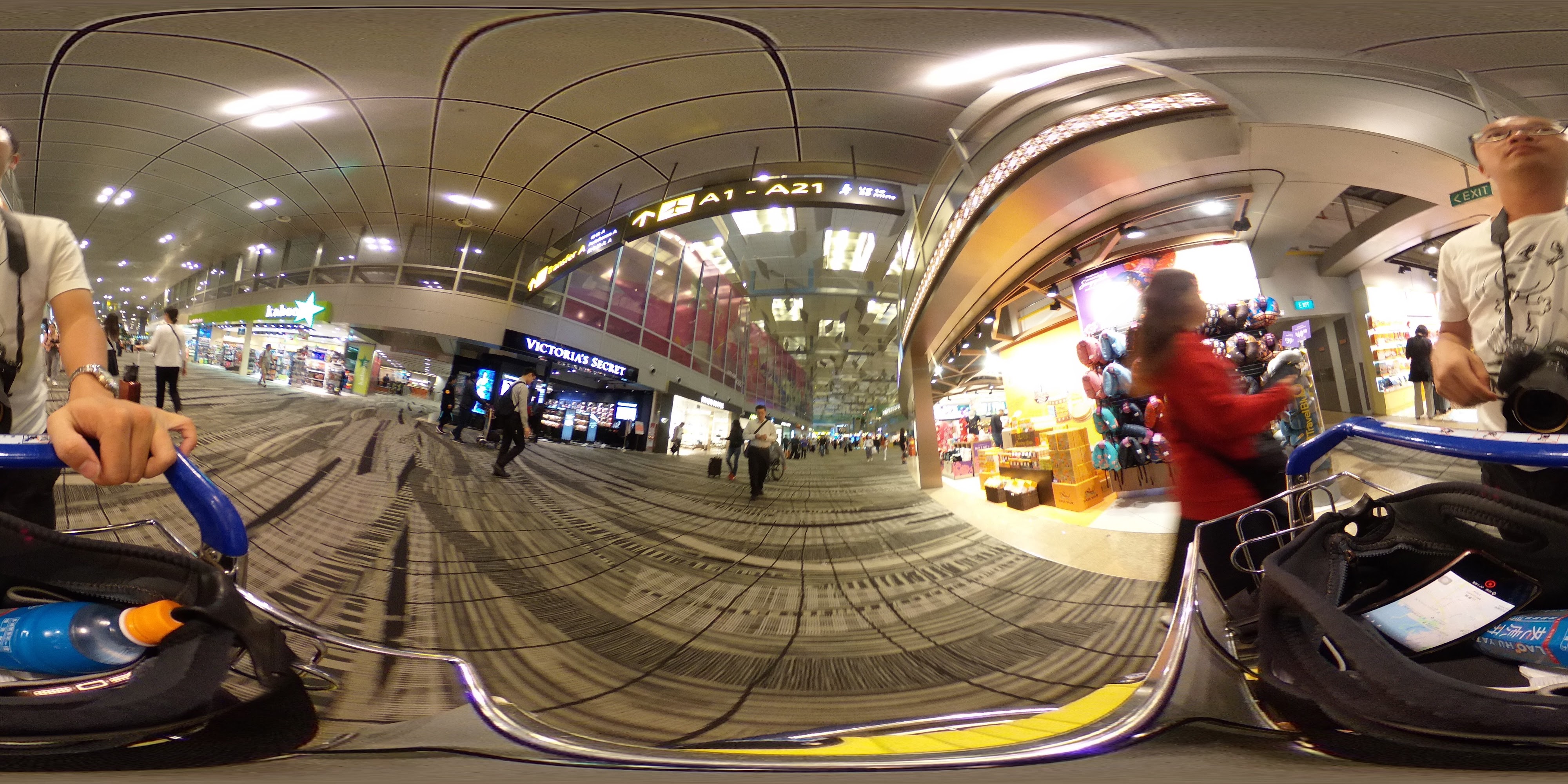 Airside Shopping Walkway Ticket Gates