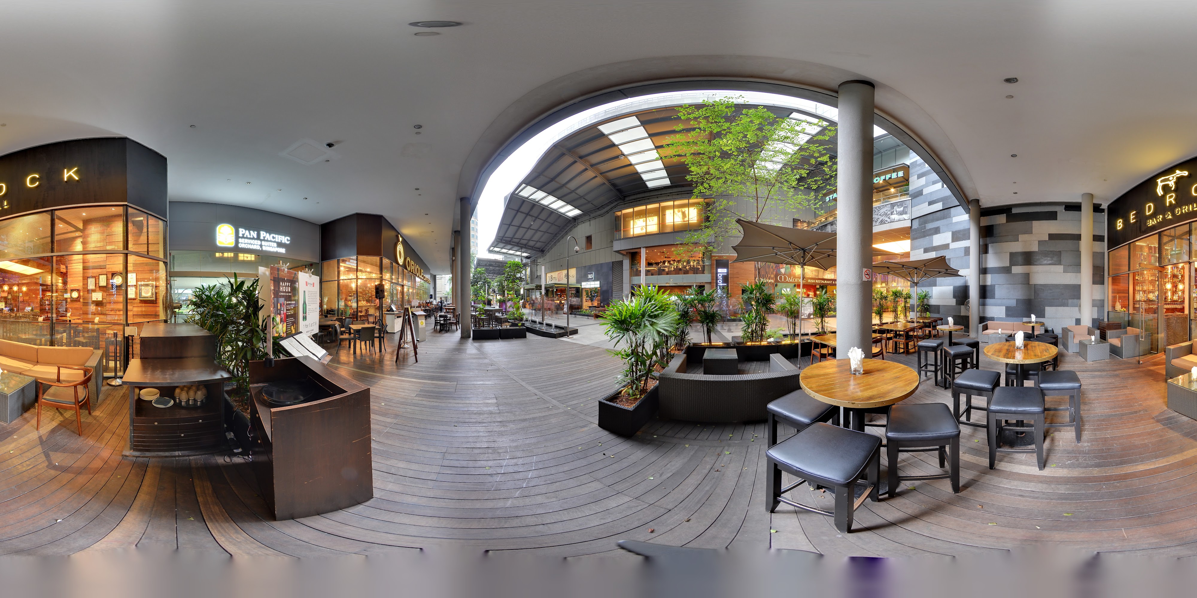 Elegant Outdoor Dining Area