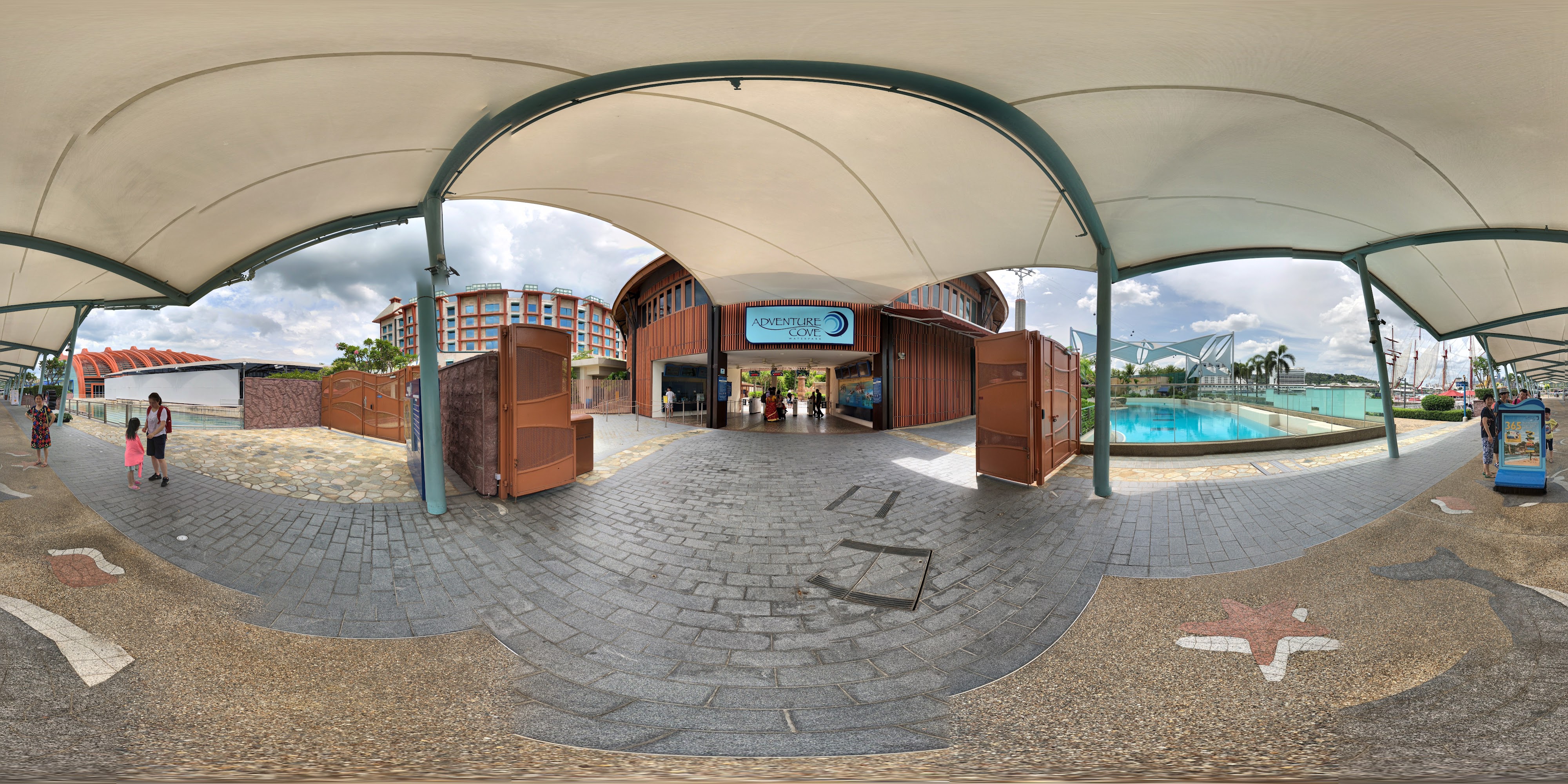 Fun Entrance with Modern Design