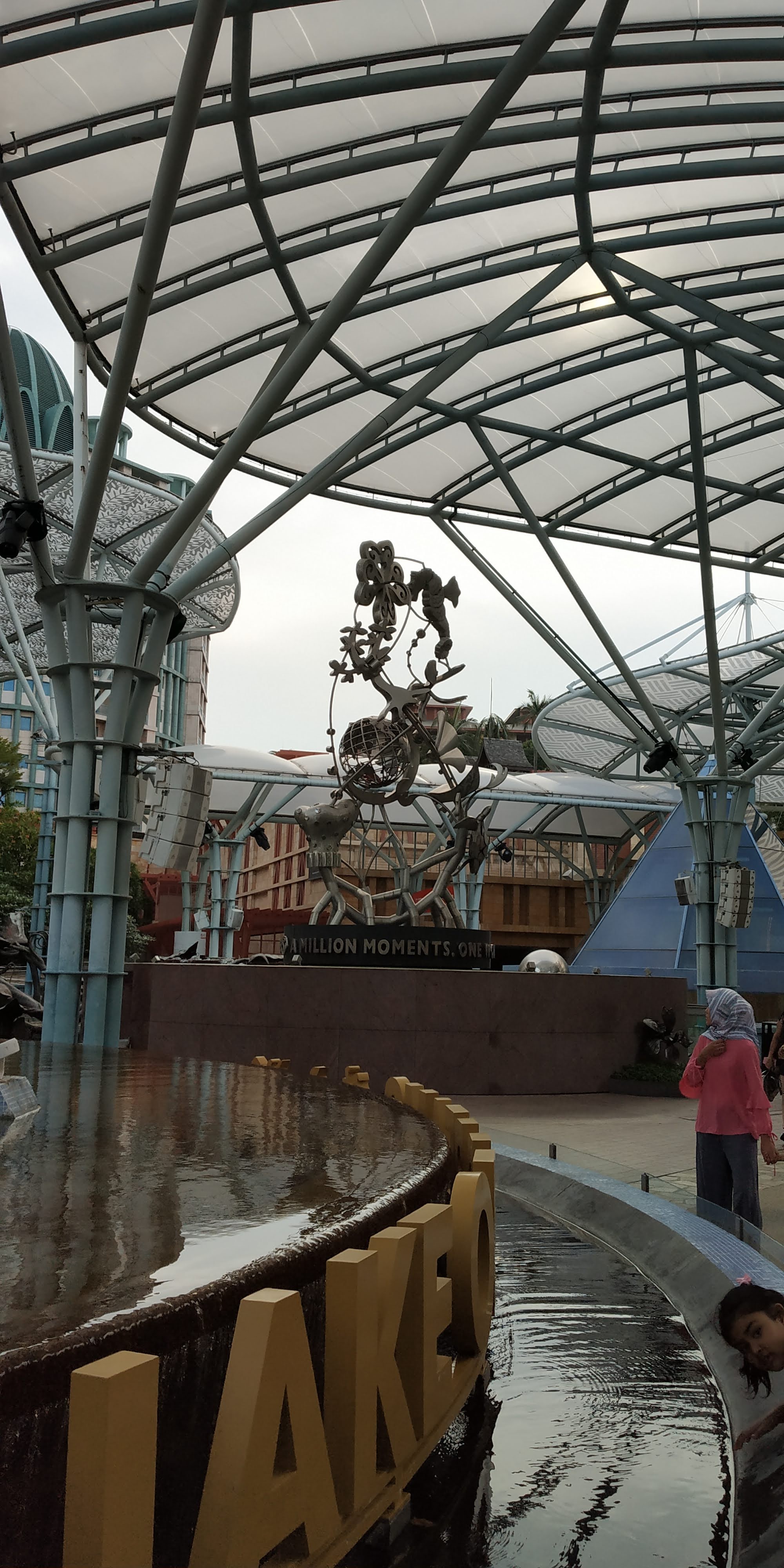 Thrilling Metal Sculpture Pathway