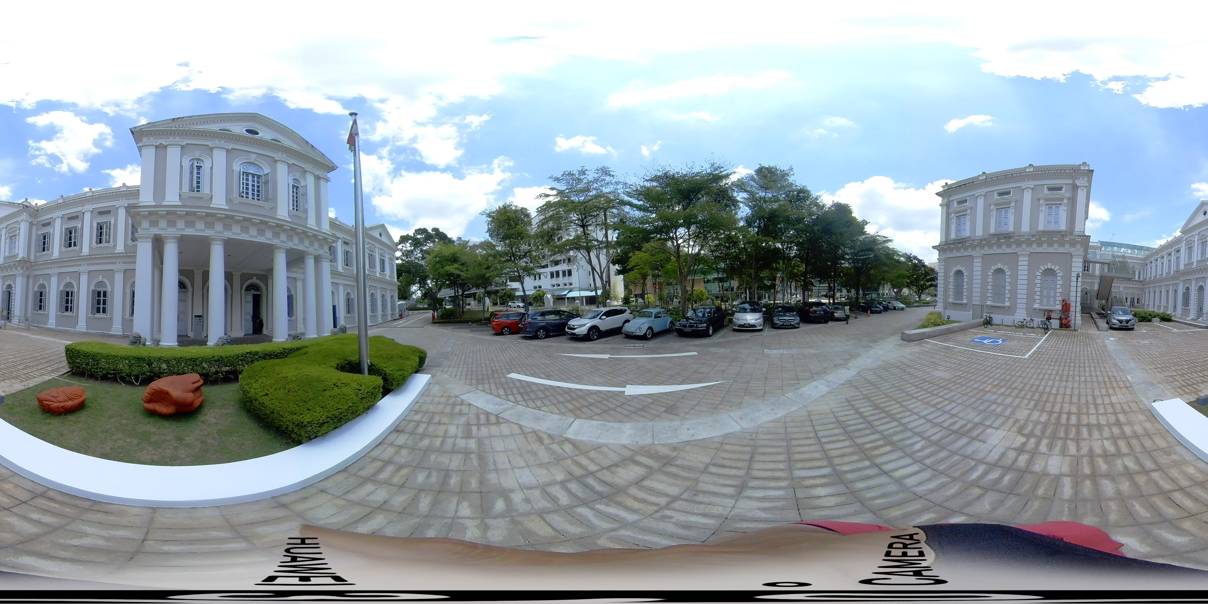 Elegant Colonial Grand Architecture