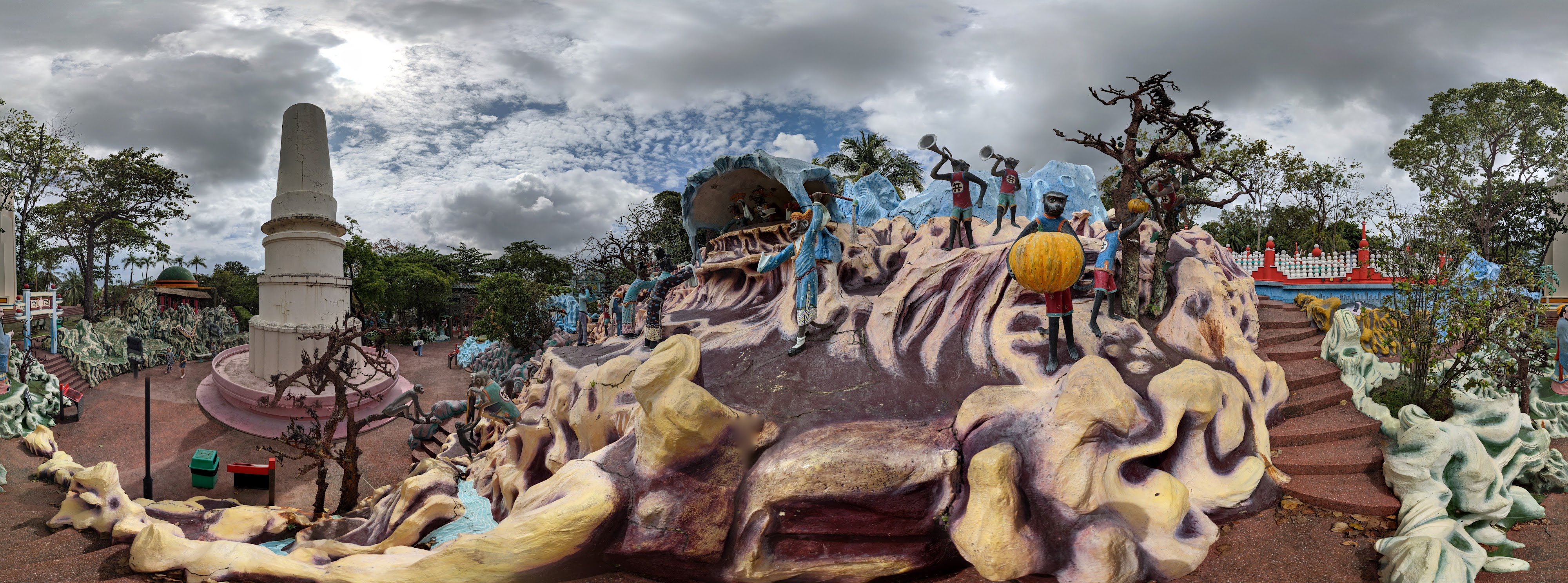 Colorful Sculpture Concert Scenes