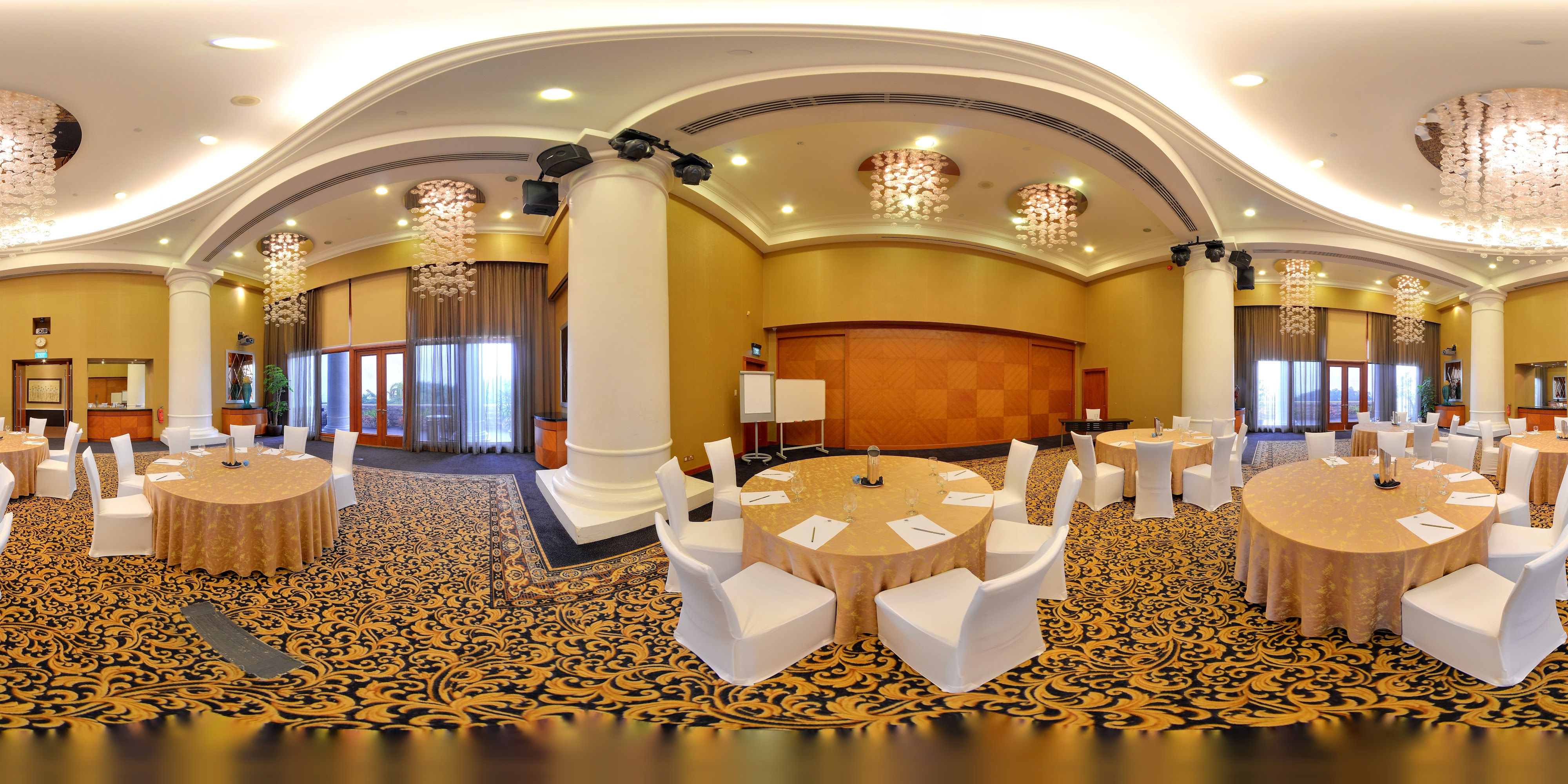 Elegant Indoor Dining Setup