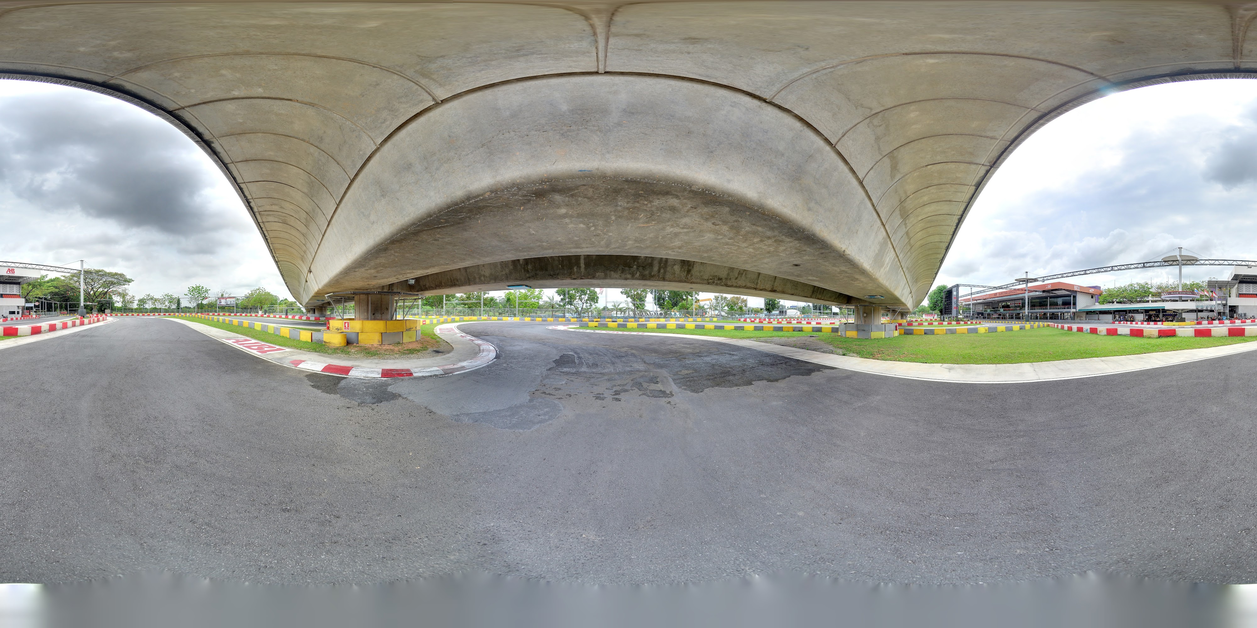 Kart Circuit Under Bridge