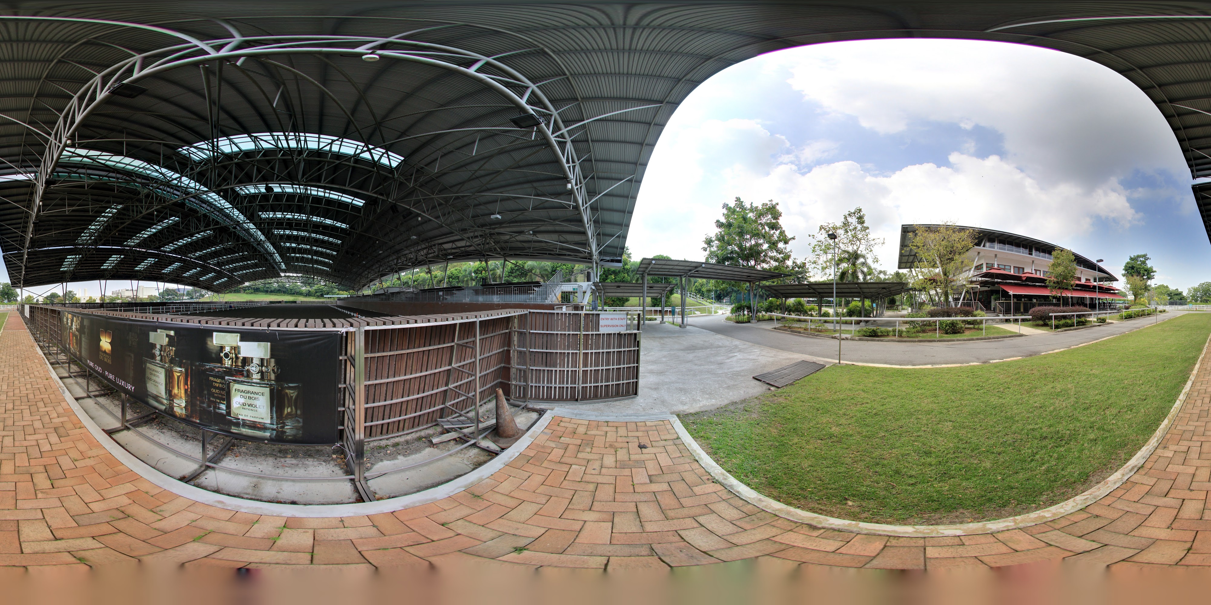 Equestrian Facility with Shelteredtrack