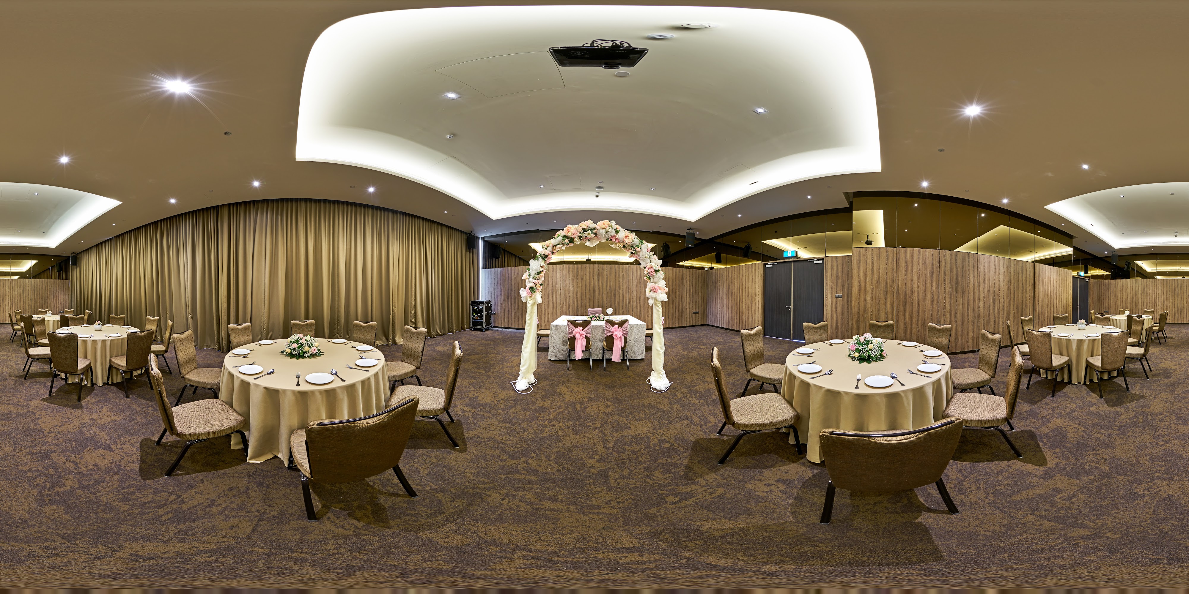 Elegant Banquet Hall Setup
