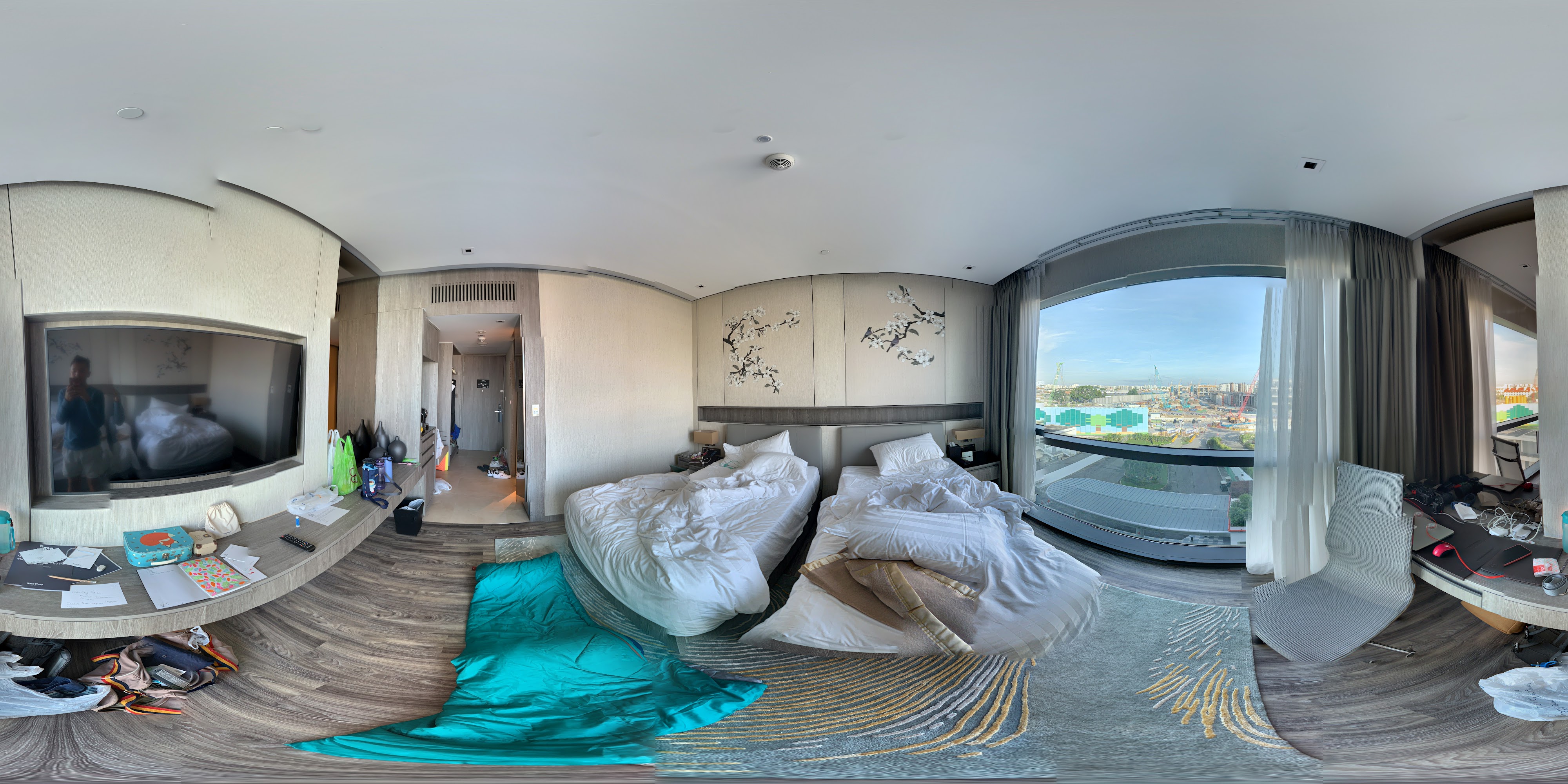 Luxury Room with City View